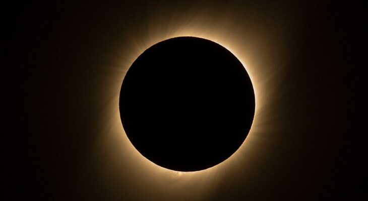 Total solar eclipse 2019: First photos of the phenomenon | Chile News | Al Jazeera