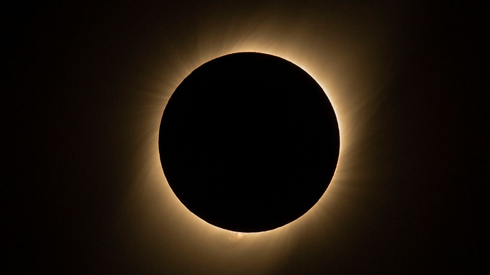 Total solar eclipse 2019: First photos of the phenomenon | Chile News | Al  Jazeera