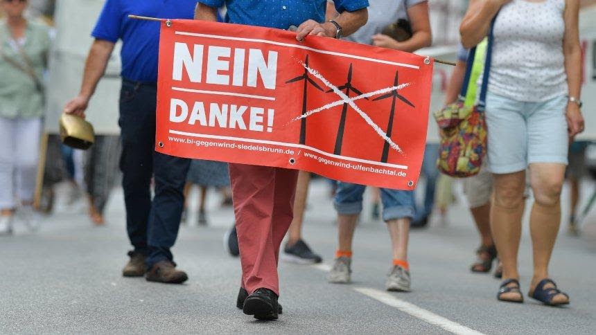 Protestni pohod nasprotnikov vetrne energije (v Hessenu)