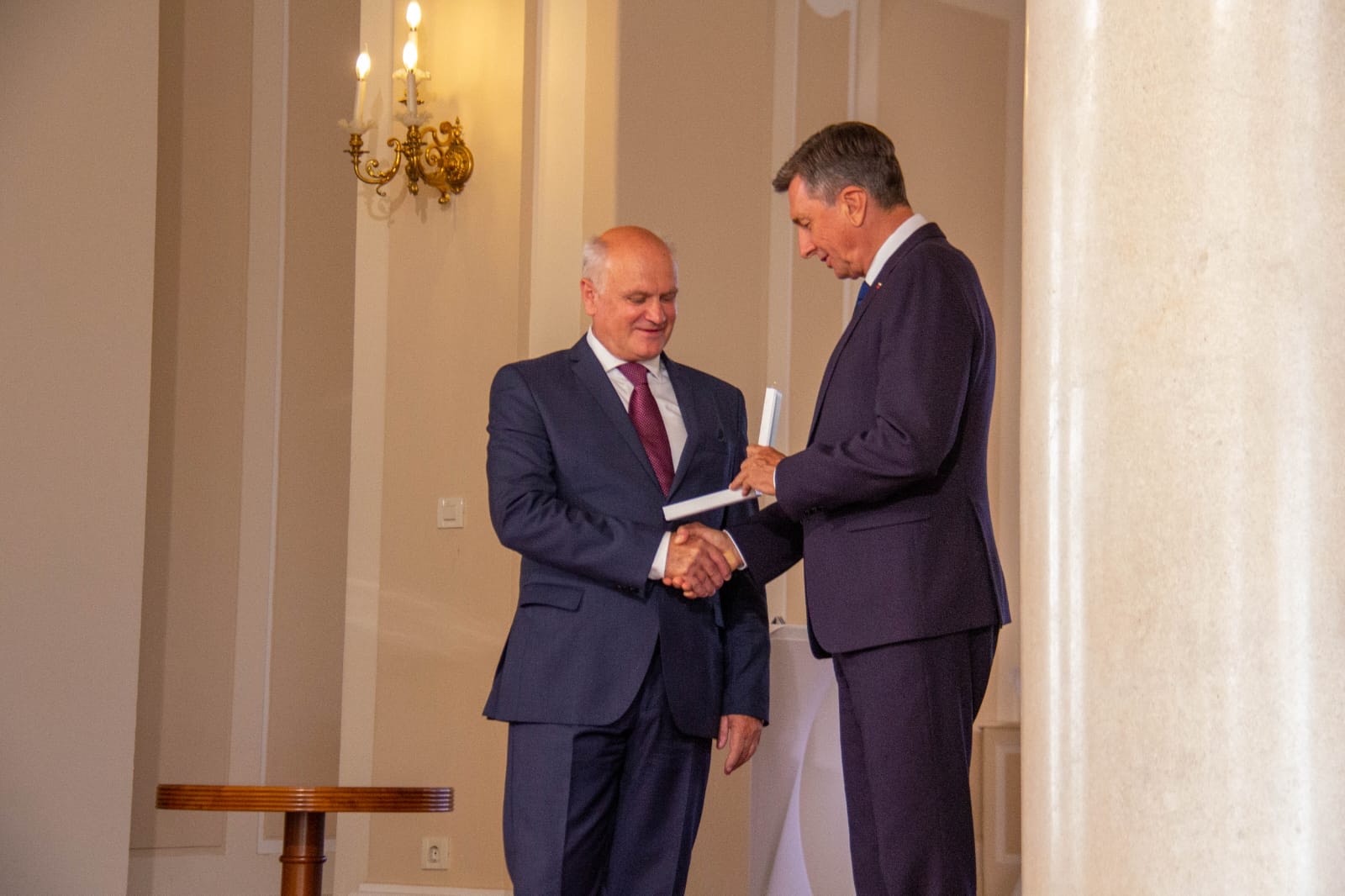 Marjan Pipenbaher je prejel od predsednika Republike visoko državno odlikovanje Srebrni red za zasluge