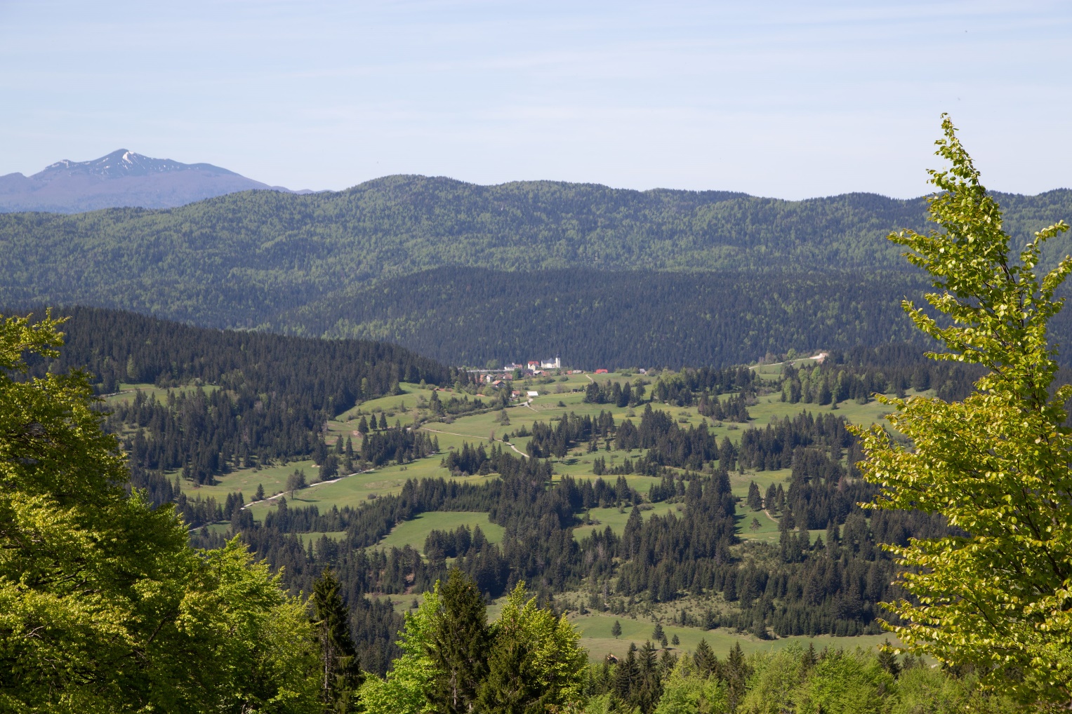 Slika, ki vsebuje besede na prostem, pokrajina, gora, divjina

Opis je samodejno ustvarjen